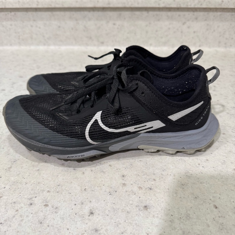 Nike Terra Kiger 8 Women’s Trail Running Shoes Black Gray Size 9 DH0654-001